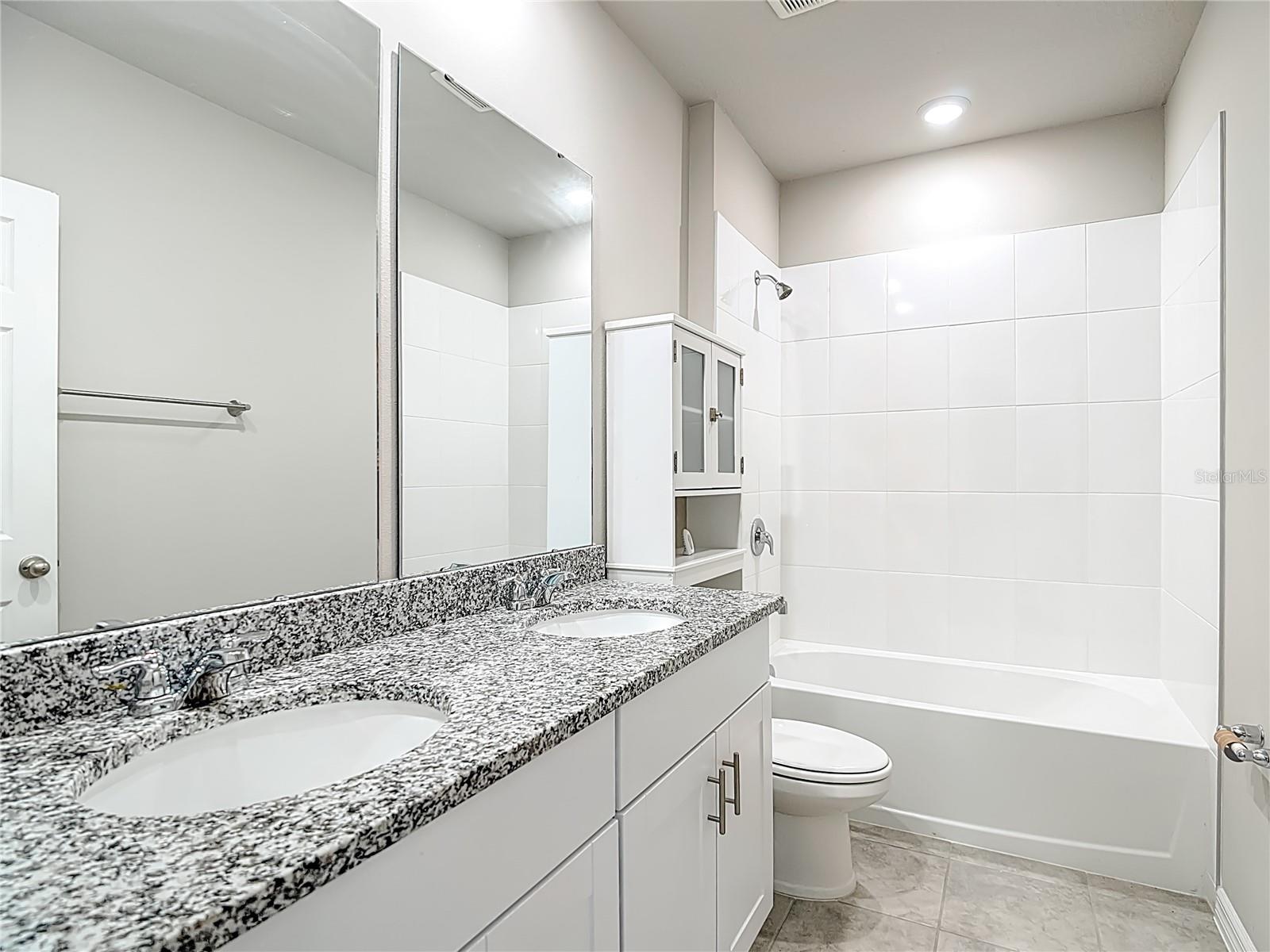 LUCERNE PARK RESERVE - Residential Lease