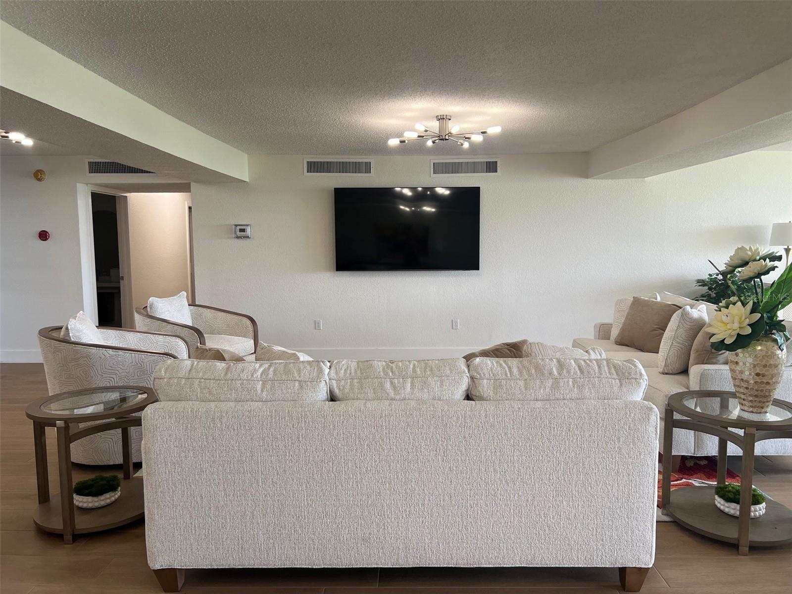 EDGEWATER ARMS 4TH CONDO - Residential