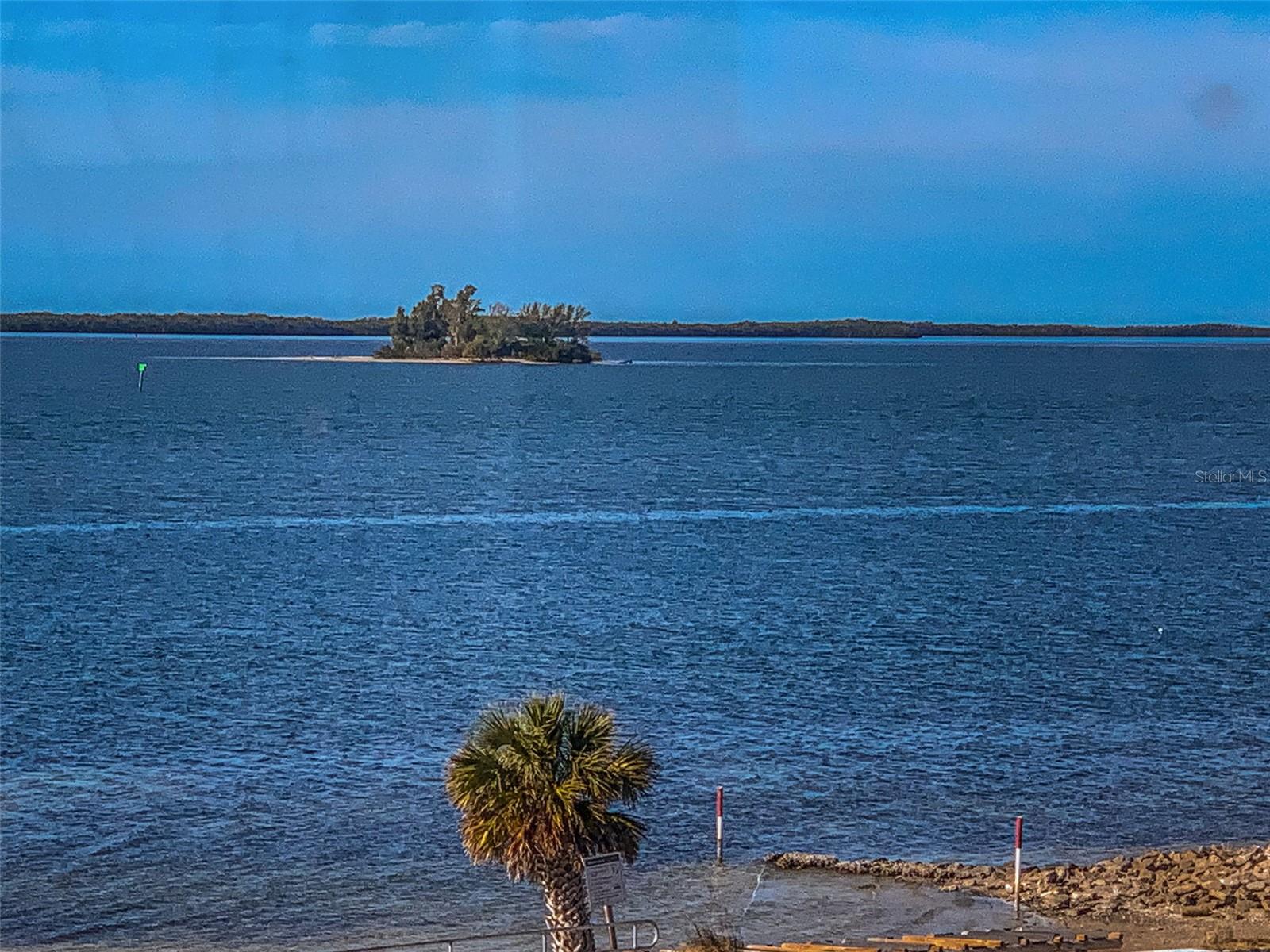 EDGEWATER ARMS 4TH CONDO - Residential