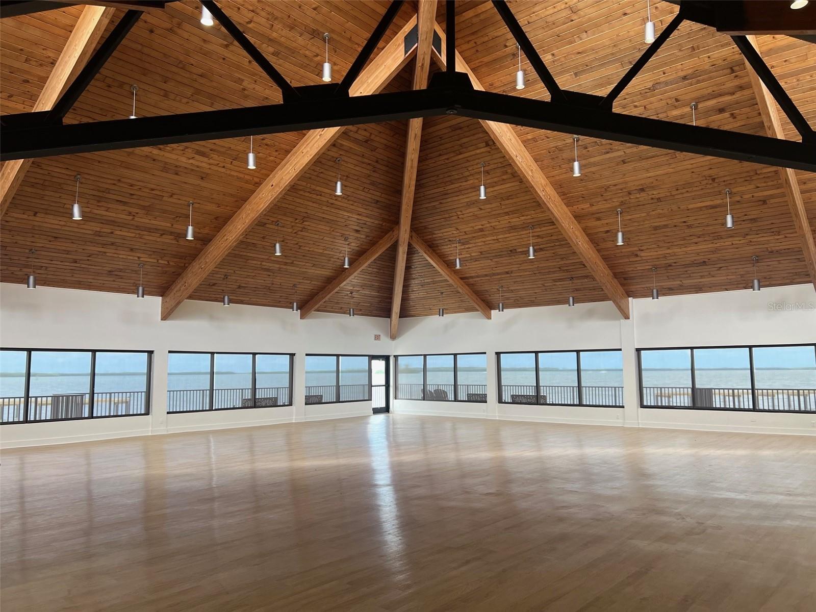 EDGEWATER ARMS 4TH CONDO - Residential