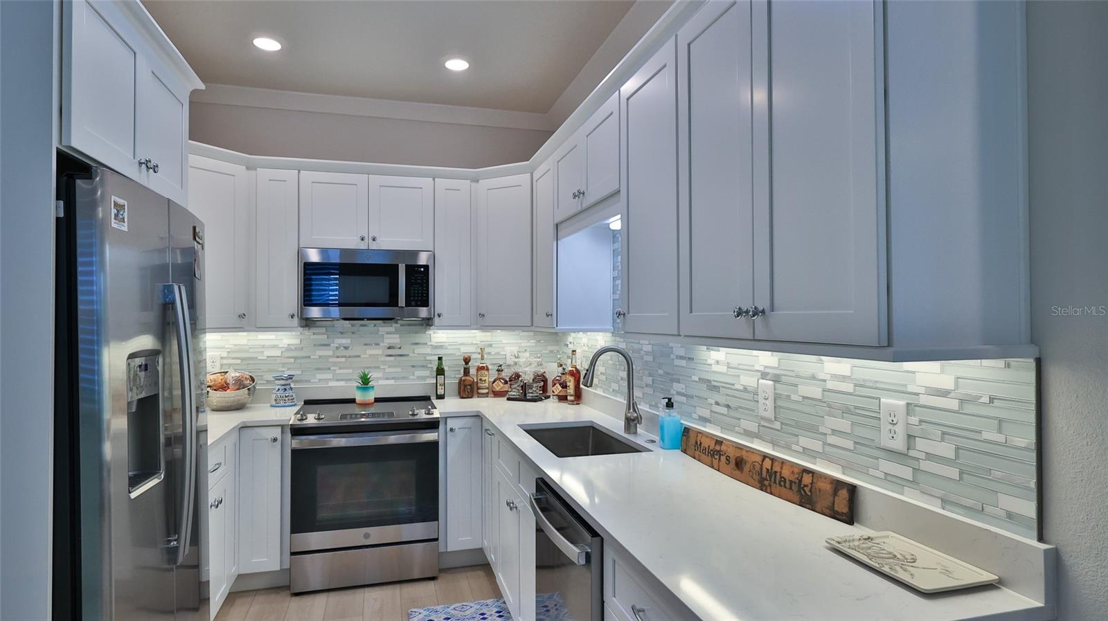 ISLES AT VENETIAN BAY - Residential