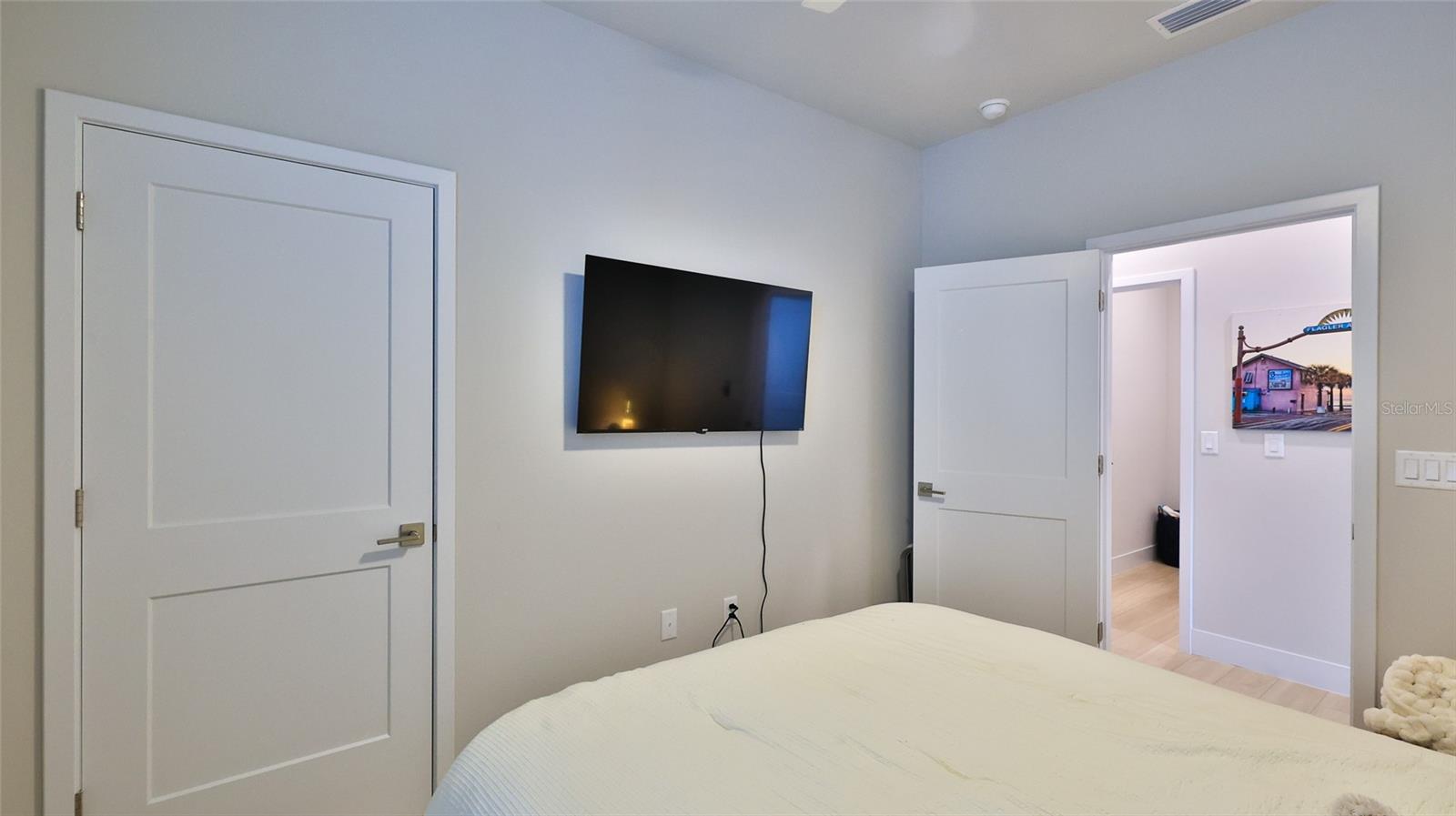 ISLES AT VENETIAN BAY - Residential