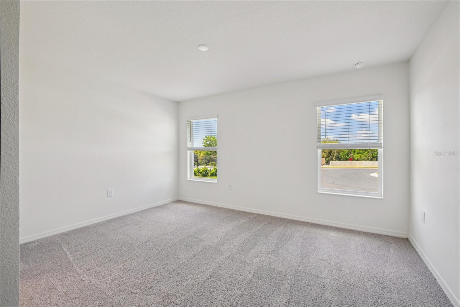 HILLSIDE AT MOUNT DORA - Residential