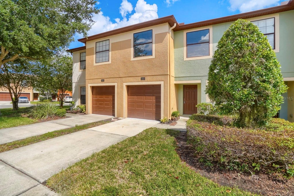 Photo of 2453 Edgewater Falls Drive, Brandon, FL 33511 (MLS # TB8397048)