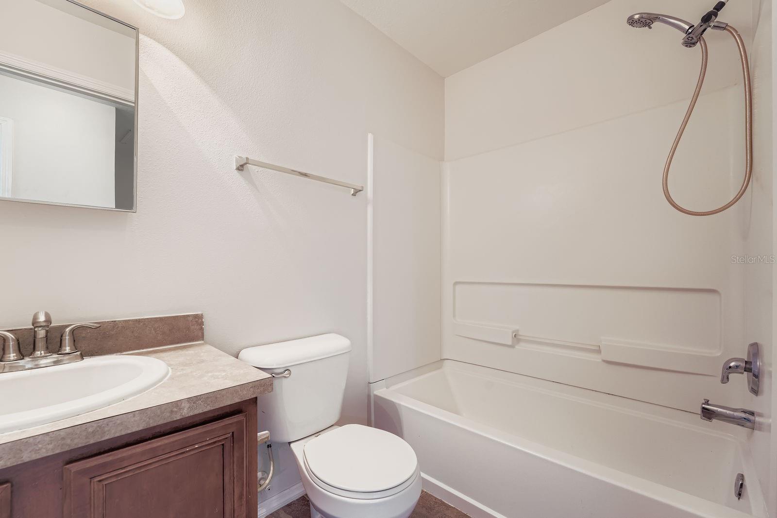 EDGEWATER AT LAKE BRANDON - Residential