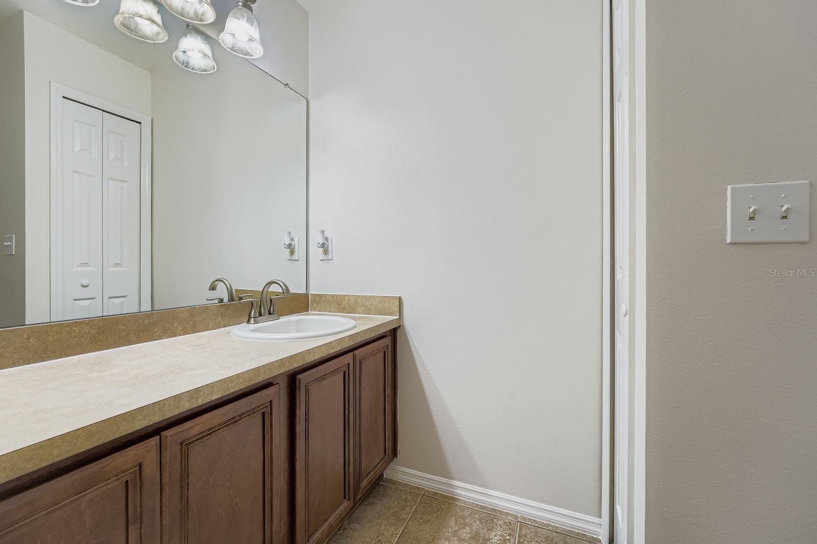 EDGEWATER AT LAKE BRANDON - Residential