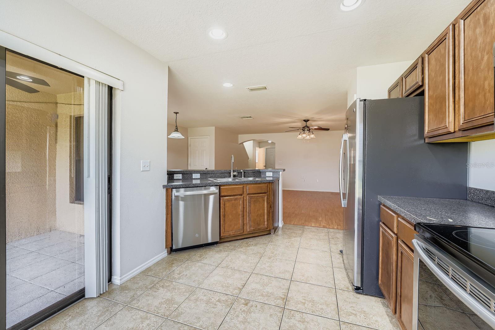 EDGEWATER AT LAKE BRANDON - Residential