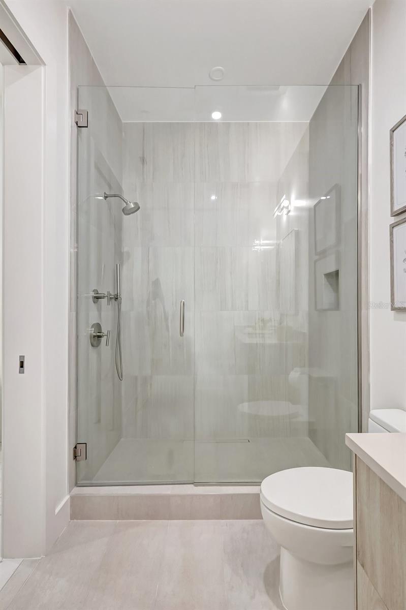 THE DEMARCAY - Residential