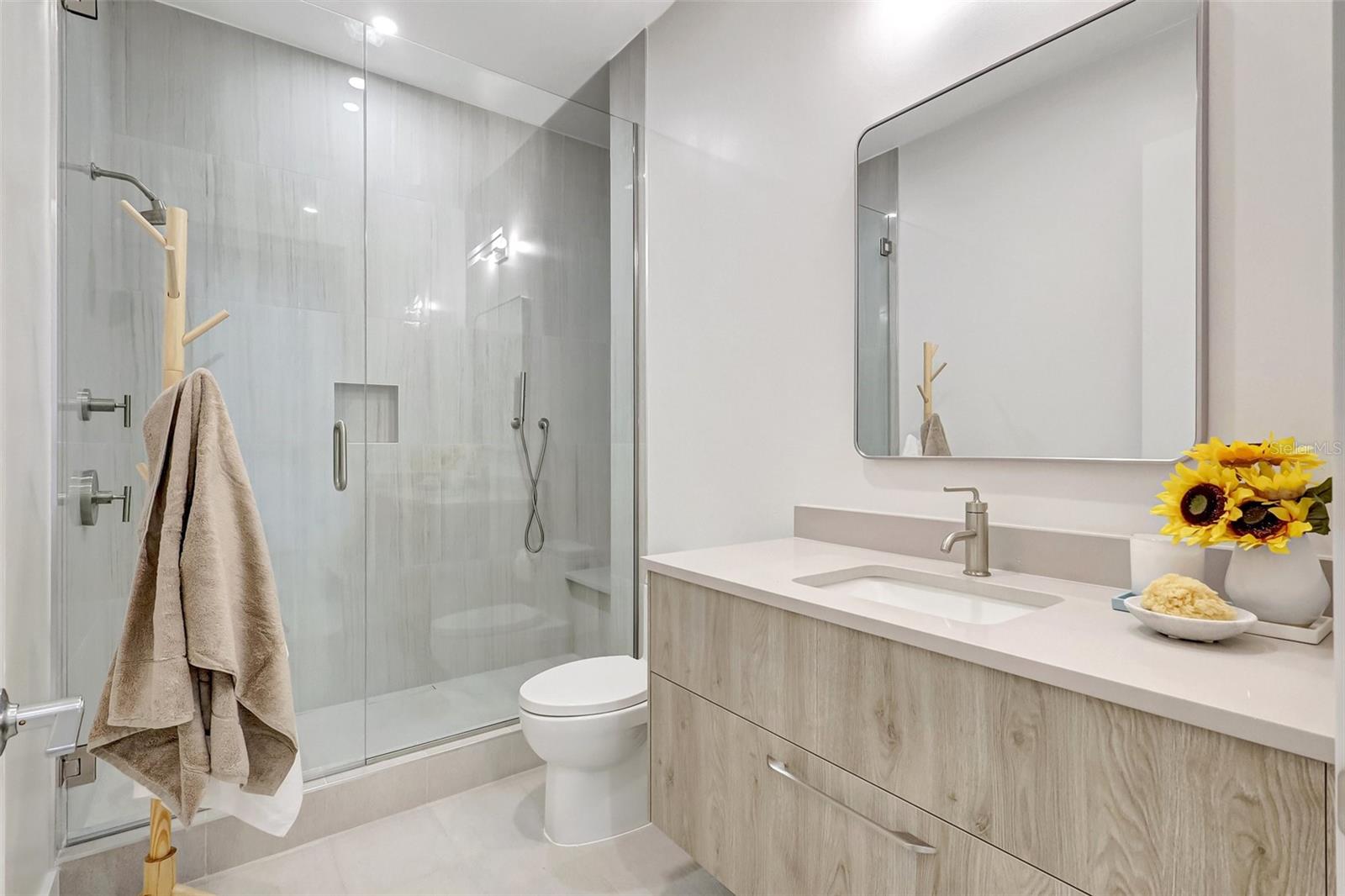 THE DEMARCAY - Residential