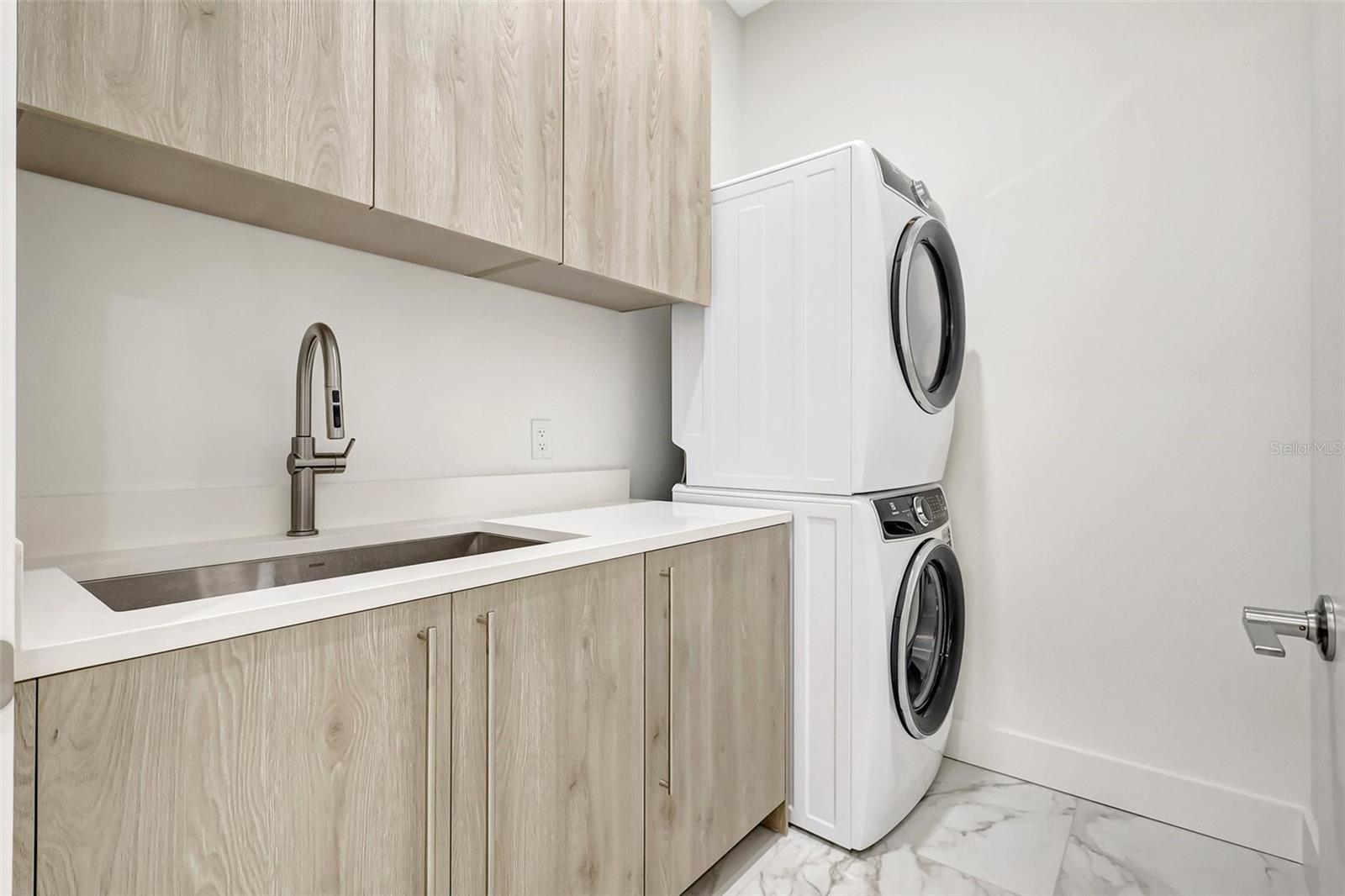 THE DEMARCAY - Residential