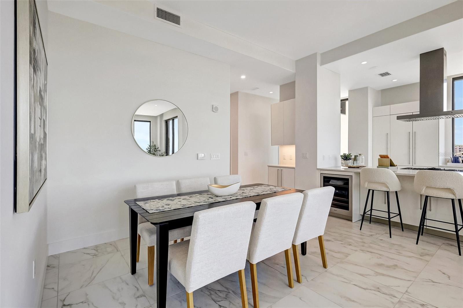 THE DEMARCAY - Residential