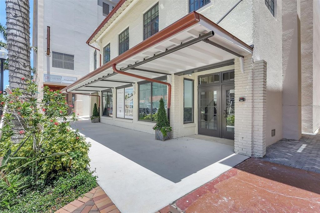 Photo of 33 S Palm Avenue #1101, Sarasota, FL 34236 (MLS # A4653446)