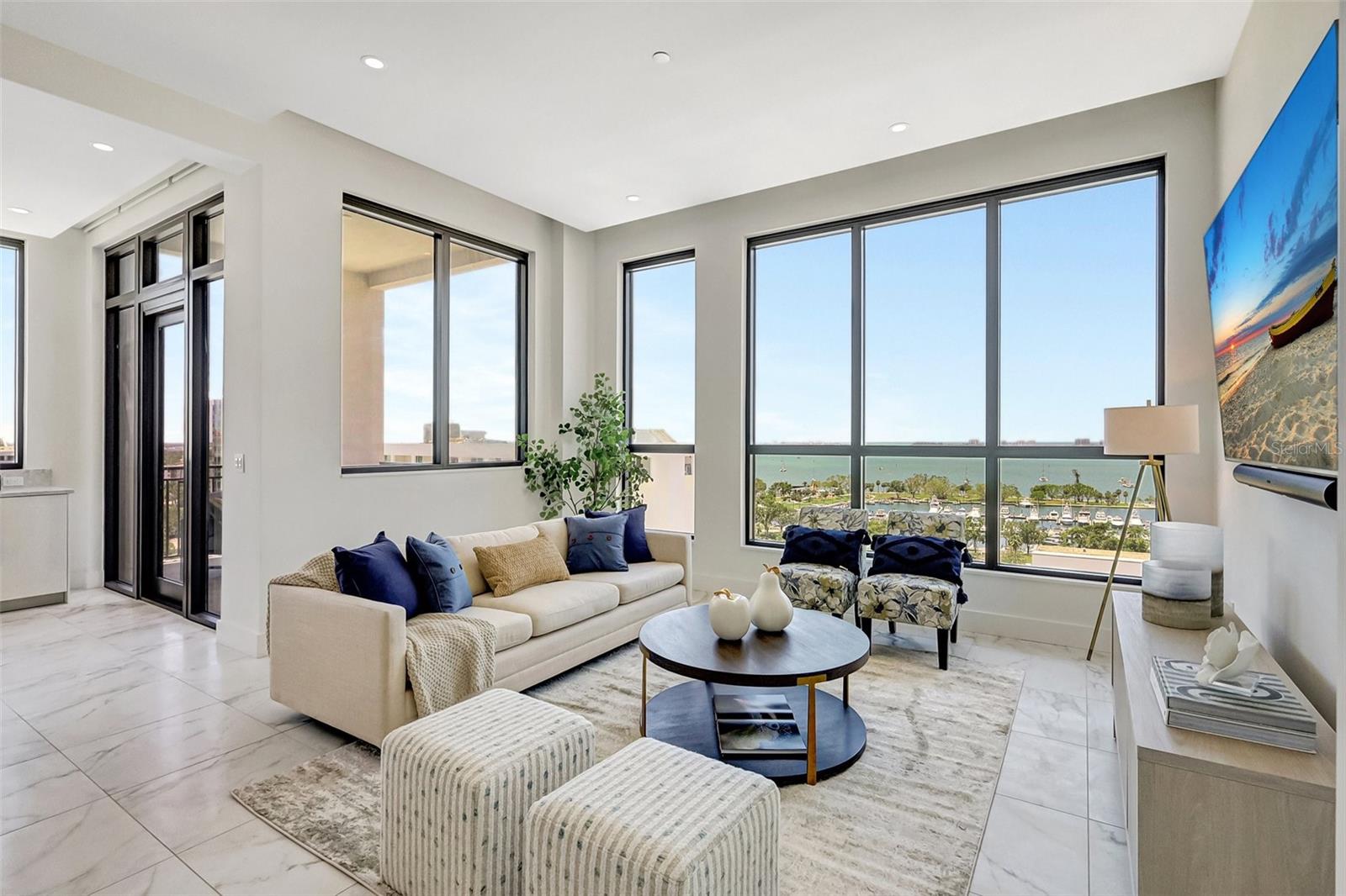 THE DEMARCAY - Residential