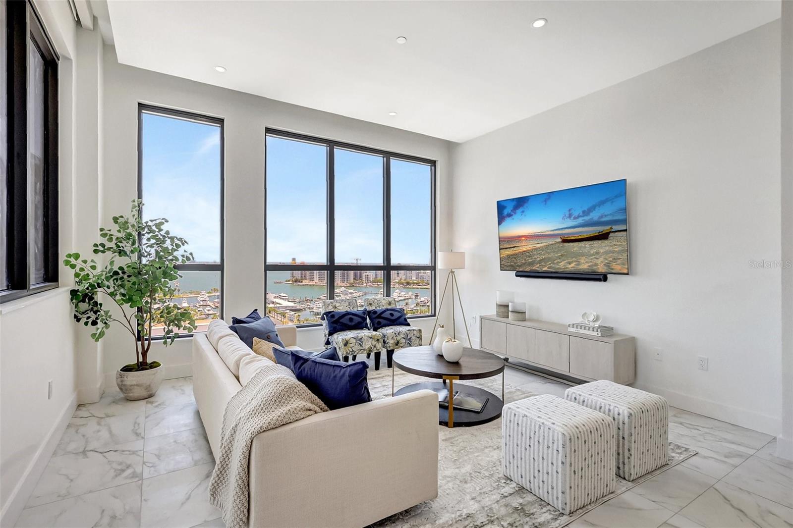 THE DEMARCAY - Residential