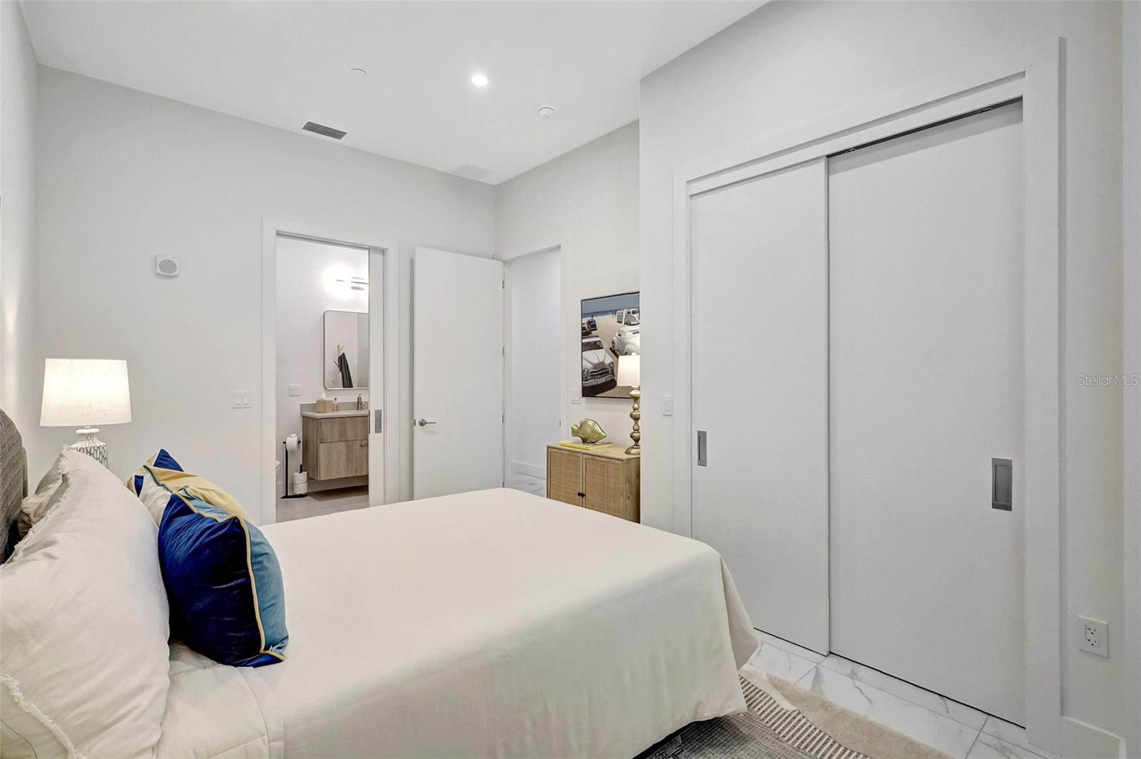 THE DEMARCAY - Residential