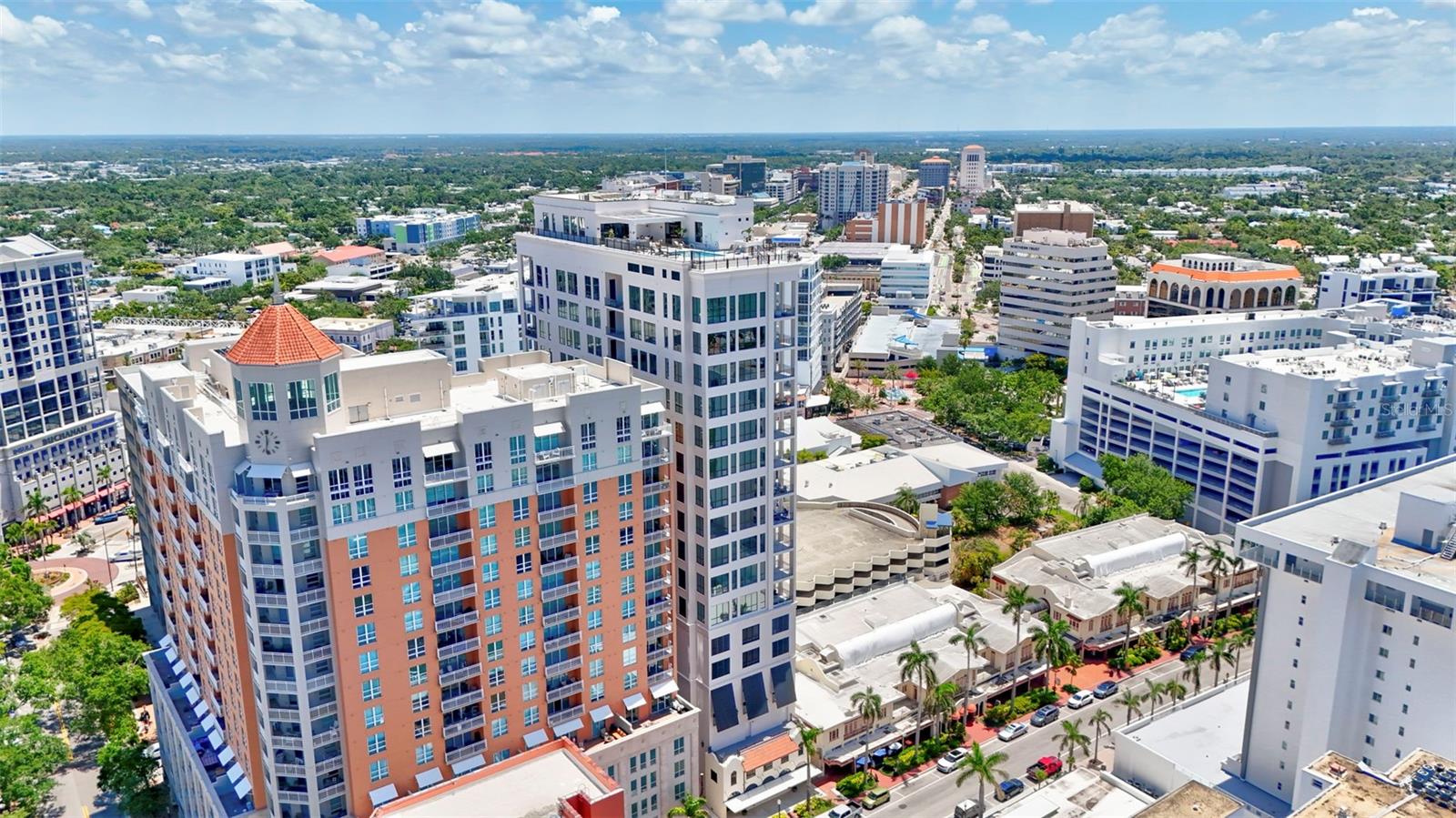 THE DEMARCAY - Residential