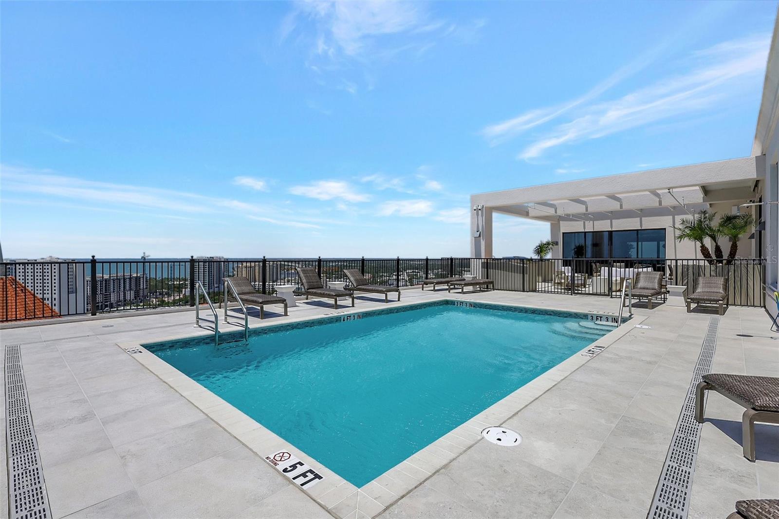 THE DEMARCAY - Residential