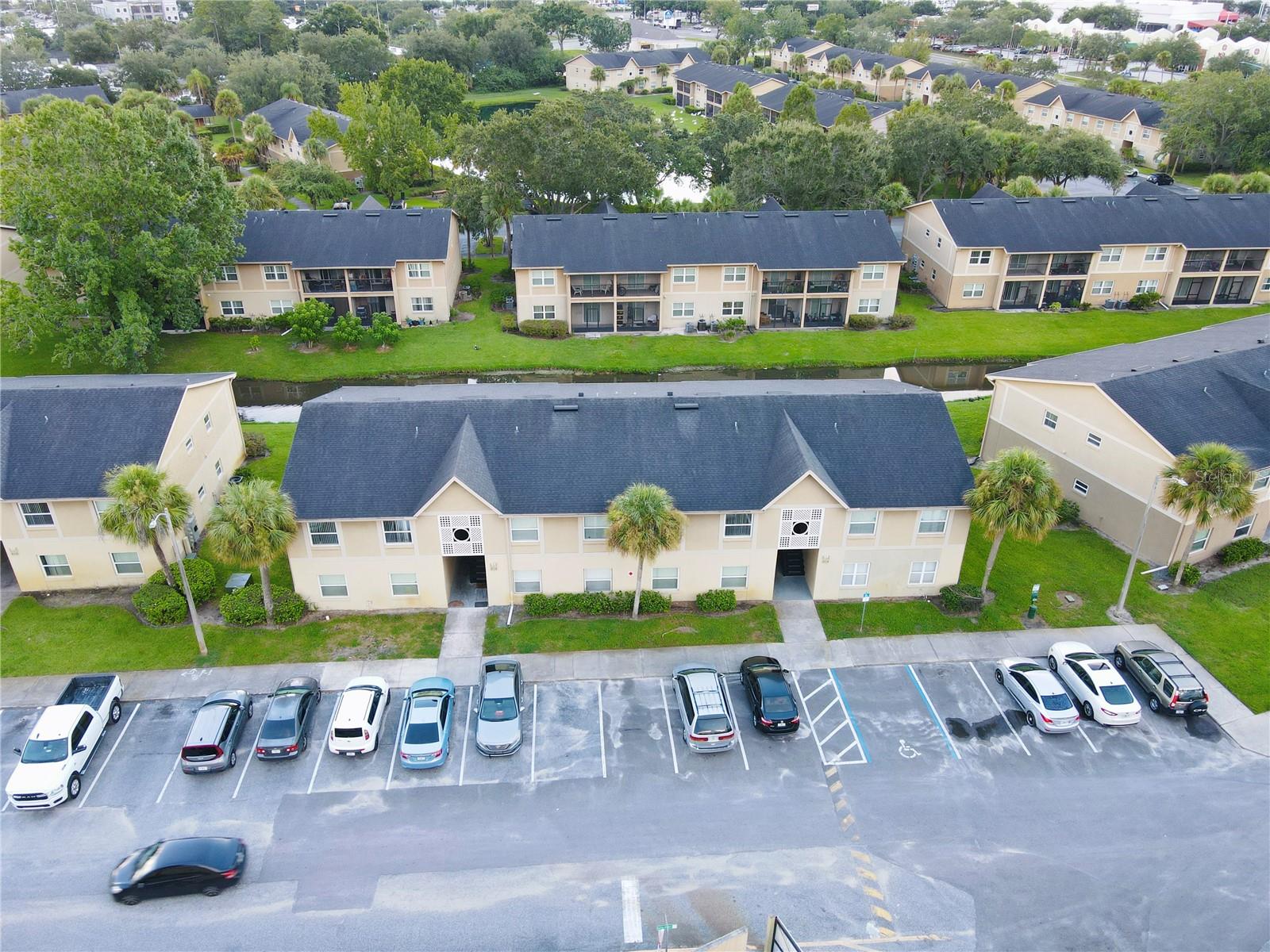 Welcome to this cozy 2 Bed/ 2 Bath condo in Hawthorne Village, conveniently located close to shopping center, restaurants, airport and major highways. It's also near Hunter's Creek, which is one of the best city to live in USA. Community amenities include swimming pools and tennis court. Schedule a private tour and make this beautiful home your new residence.