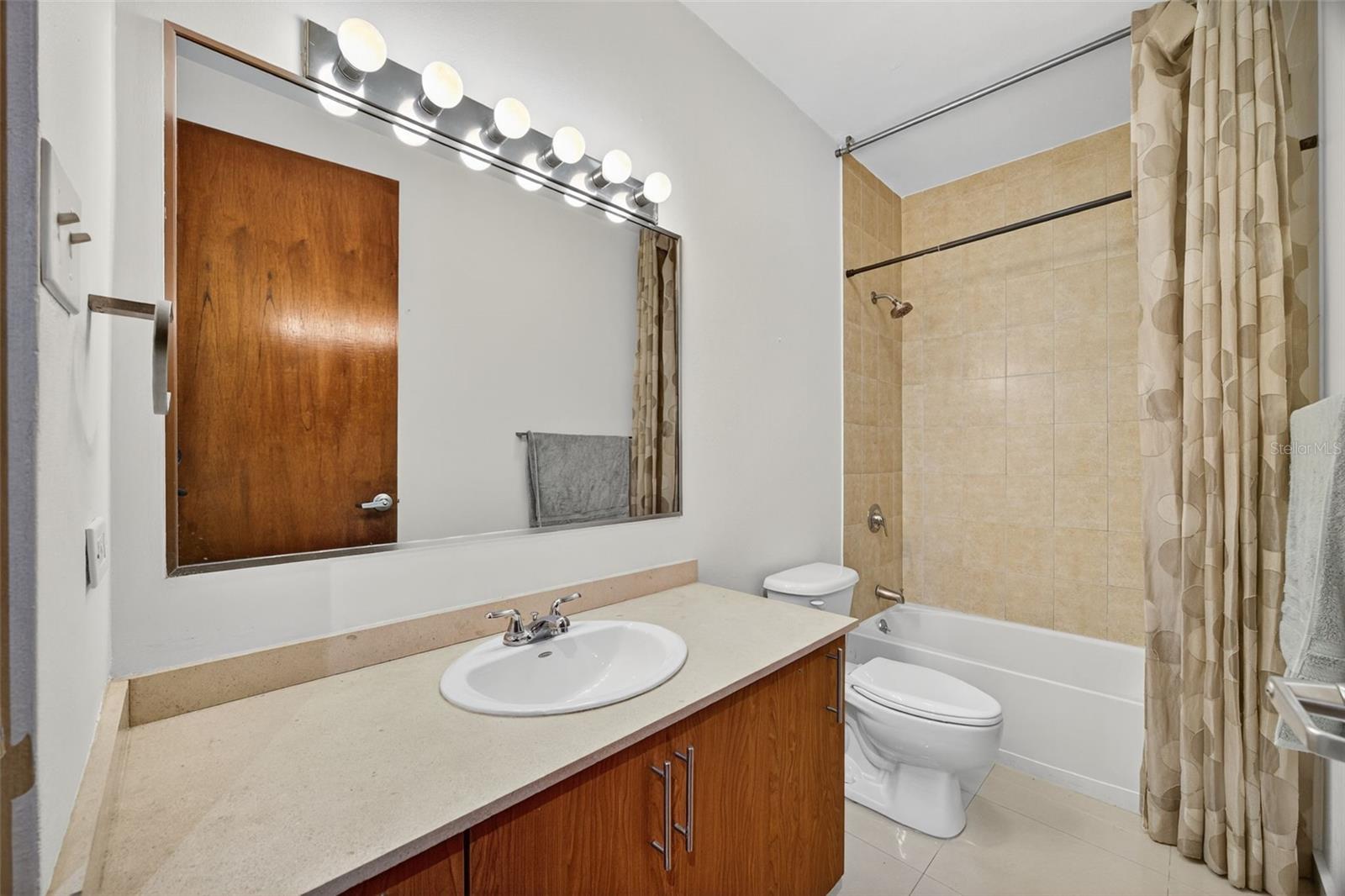 CONDOMINIO TORRES CIBELES - Residential