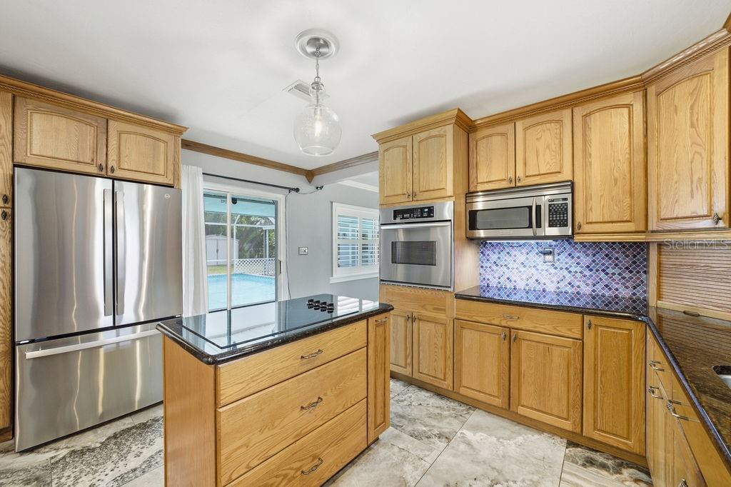 MEADOW LAWN 10TH ADD - Residential