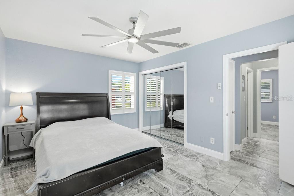 MEADOW LAWN 10TH ADD - Residential