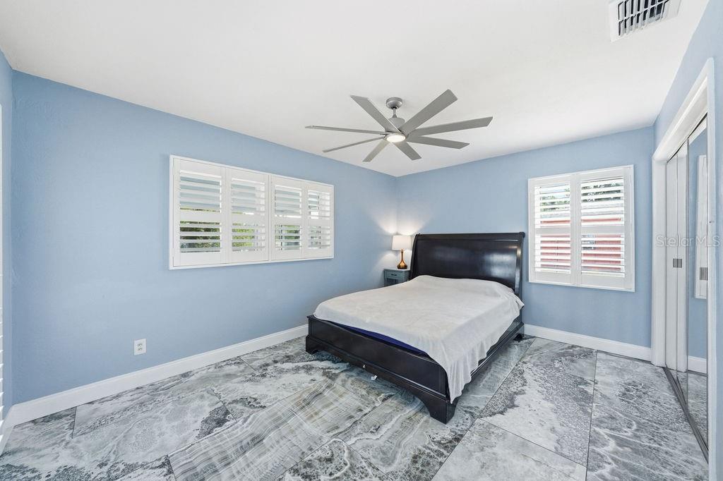 MEADOW LAWN 10TH ADD - Residential