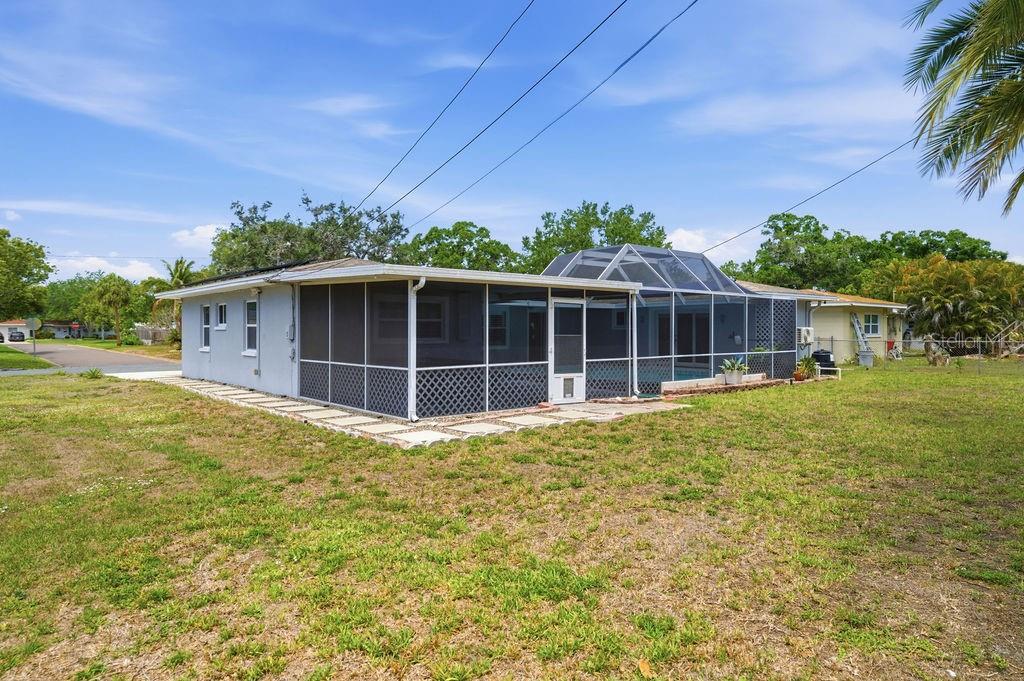 MEADOW LAWN 10TH ADD - Residential