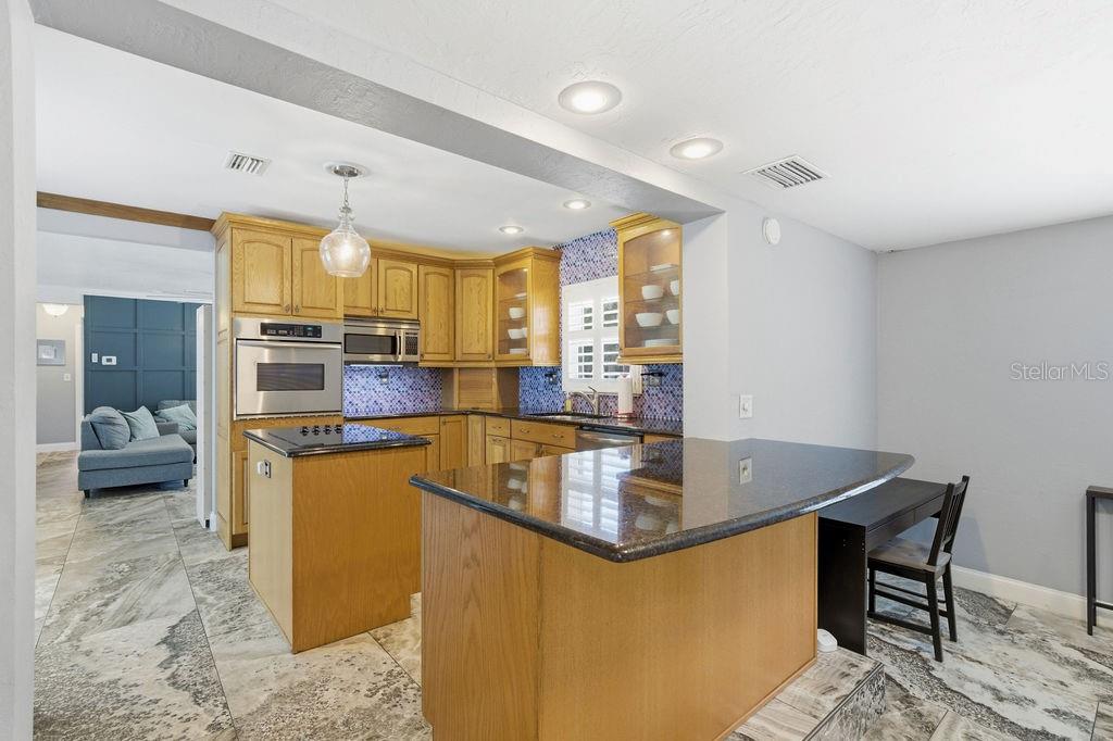 MEADOW LAWN 10TH ADD - Residential