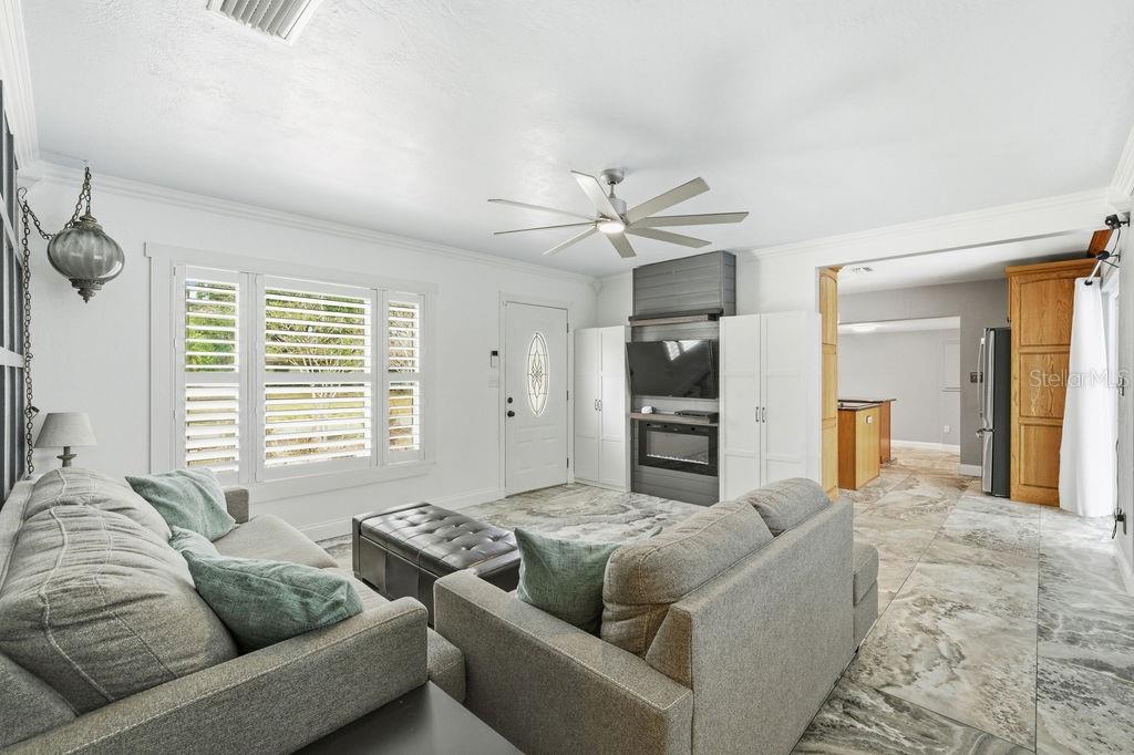 MEADOW LAWN 10TH ADD - Residential