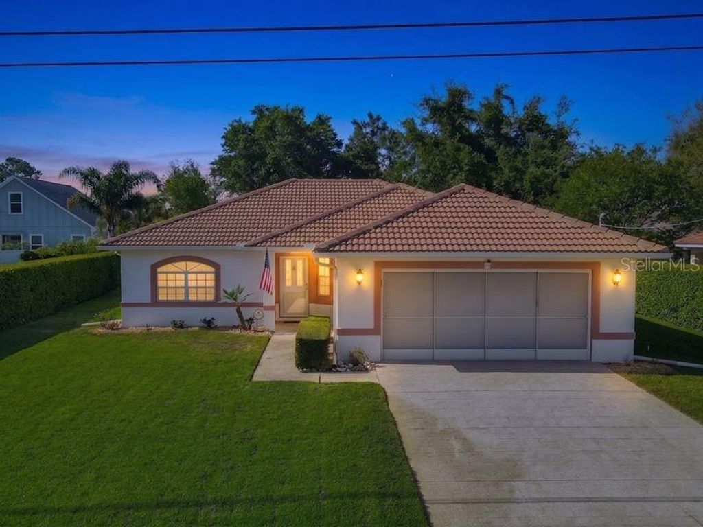 Photo of 60 Rolling Sands Drive, Palm Coast, FL 32164 (MLS # FC317693)