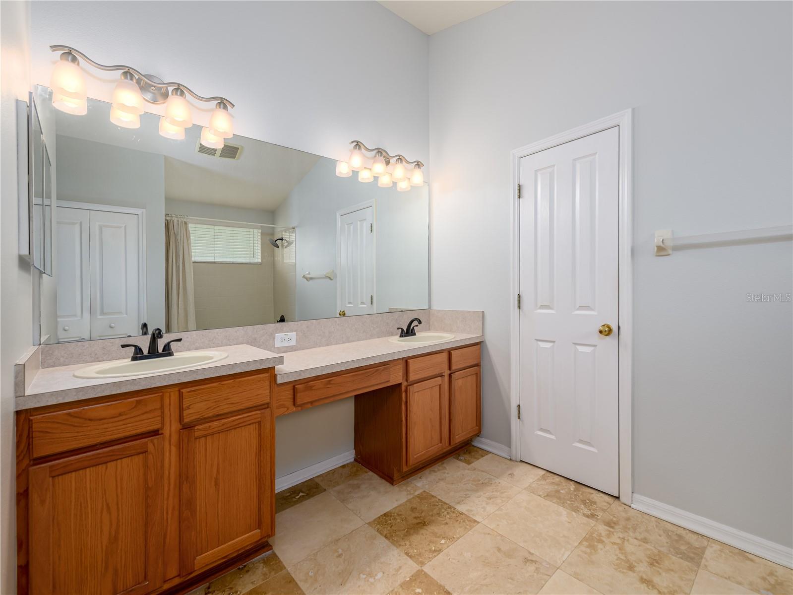 OAK GROVE - Residential