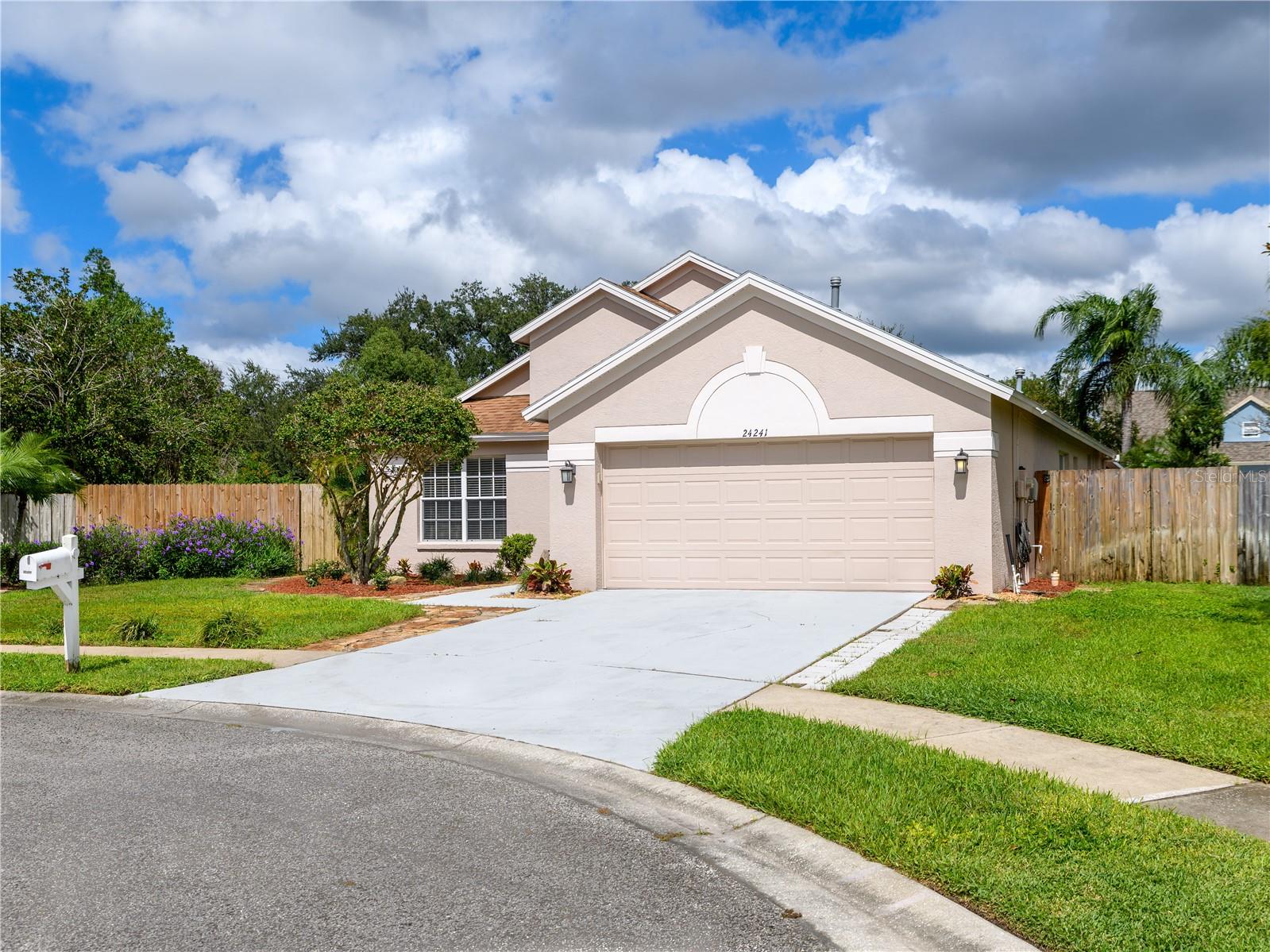 OAK GROVE - Residential