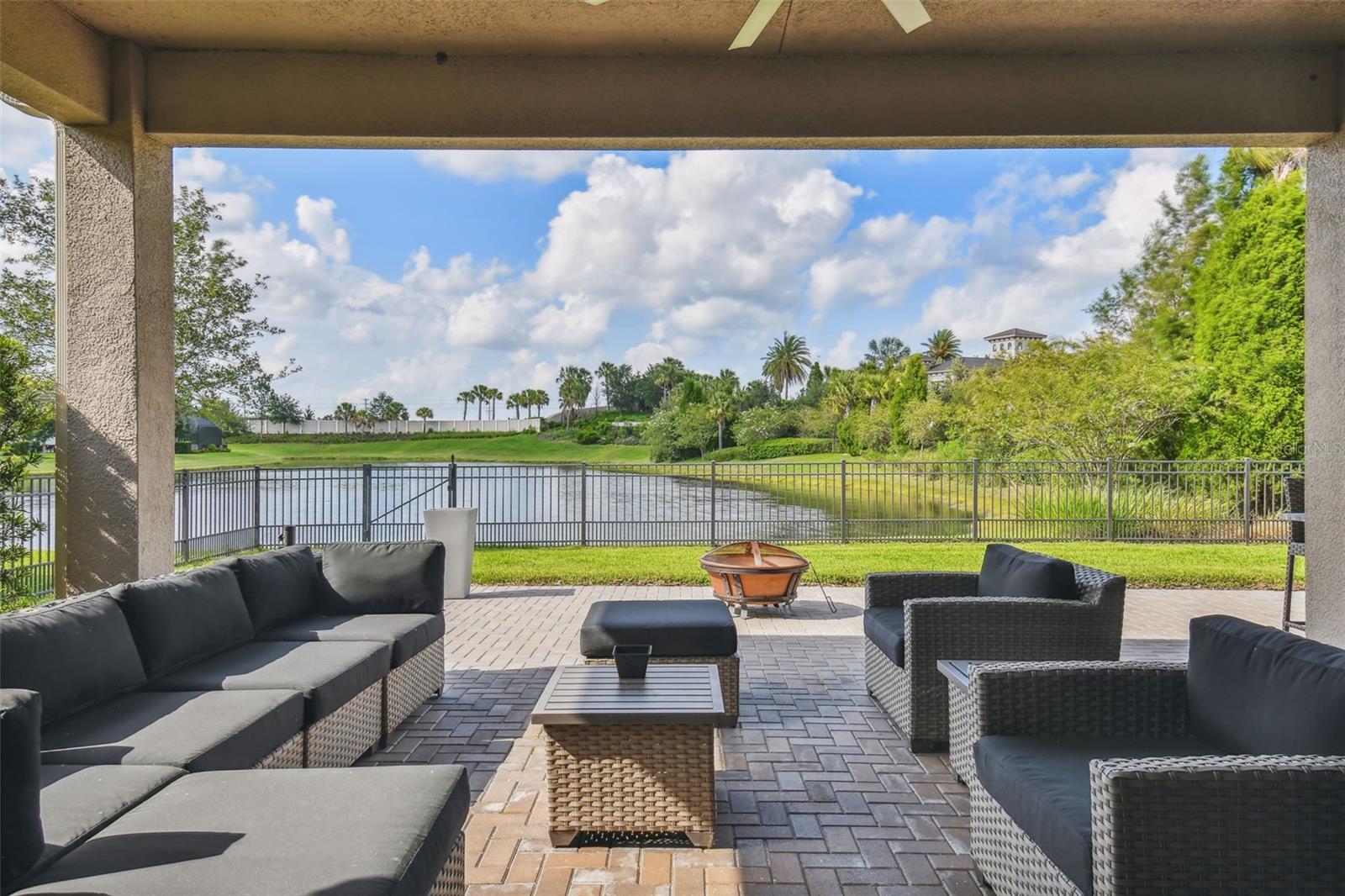 THE RIDGE AT WIREGRASS RANCH - Residential Lease