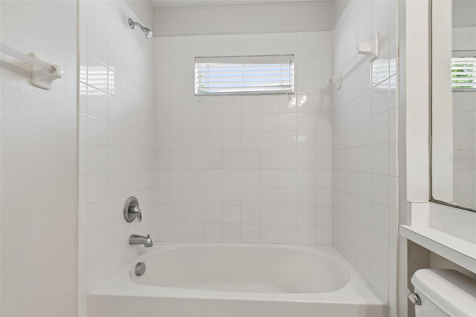 RIVER BEND PH 1A - Residential Lease
