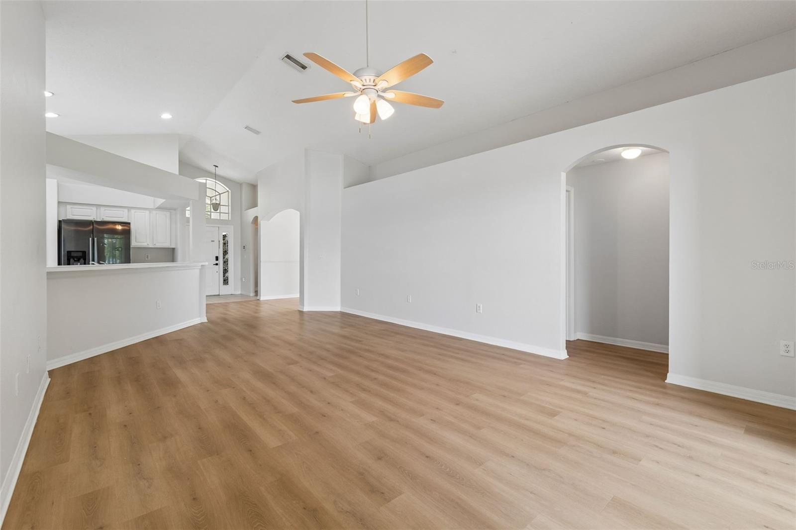 RIVER BEND PH 1A - Residential Lease