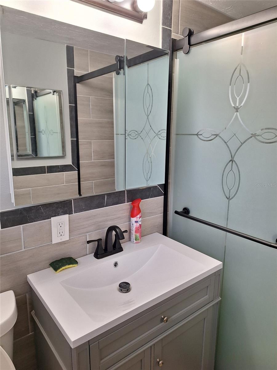 FOREST HILLS - Residential Lease