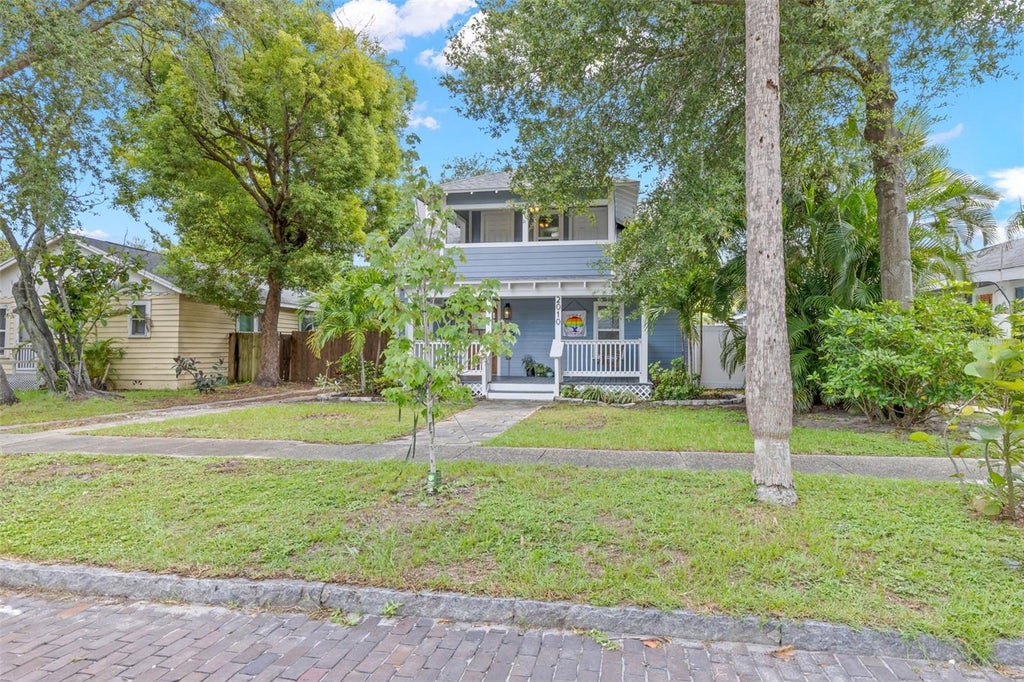 Photo of 2010 Dartmouth Avenue N, St Petersburg, FL 33713 (MLS # TB8548322)