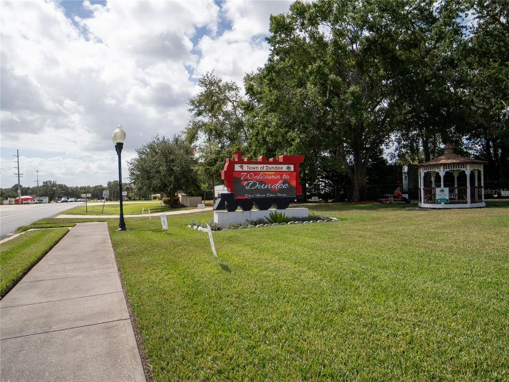 Photo of 302 Pine Street, Dundee, FL 33838 (MLS # S5135731)