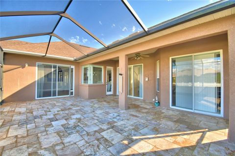 A home in WINTER HAVEN