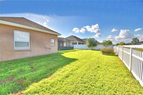 A home in WINTER HAVEN