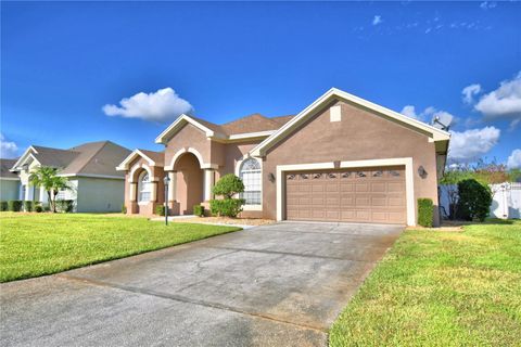 A home in WINTER HAVEN