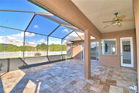 A home in WINTER HAVEN