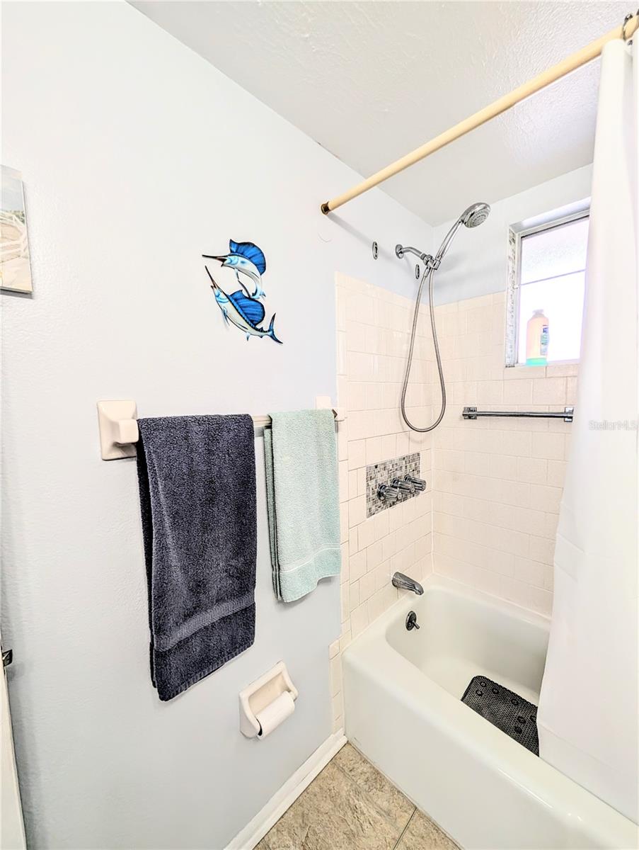 THE FOURTH BAYSHORE - Residential