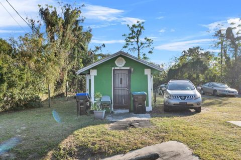 A home in APOPKA