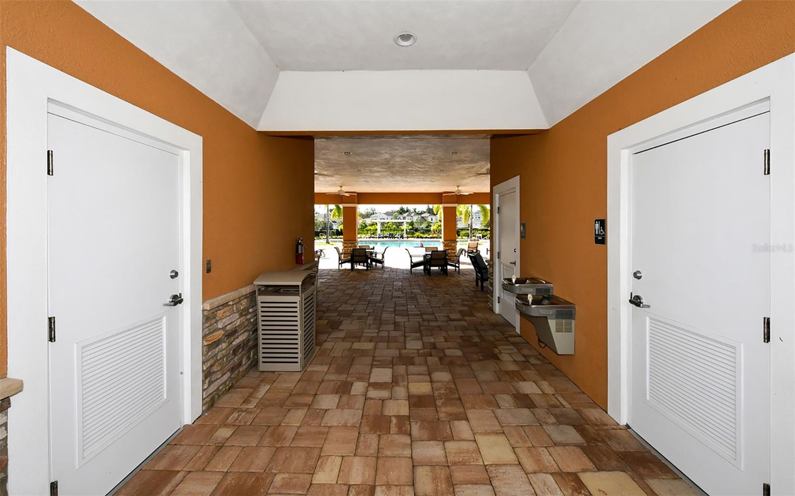 ENCLAVE/FRST LAKES - Residential