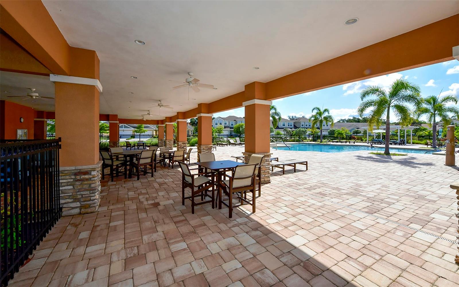 ENCLAVE/FRST LAKES - Residential