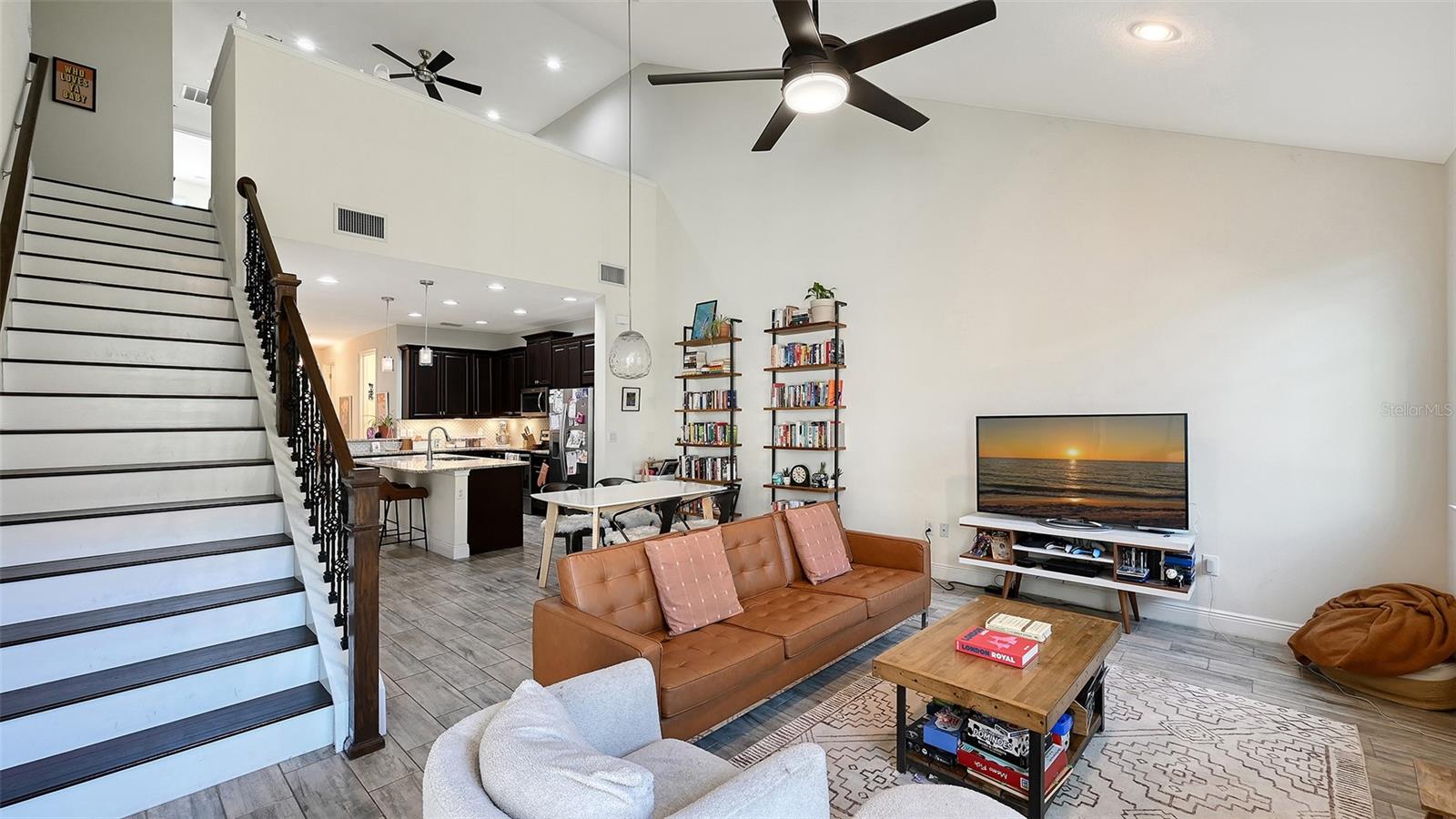 ENCLAVE/FRST LAKES - Residential