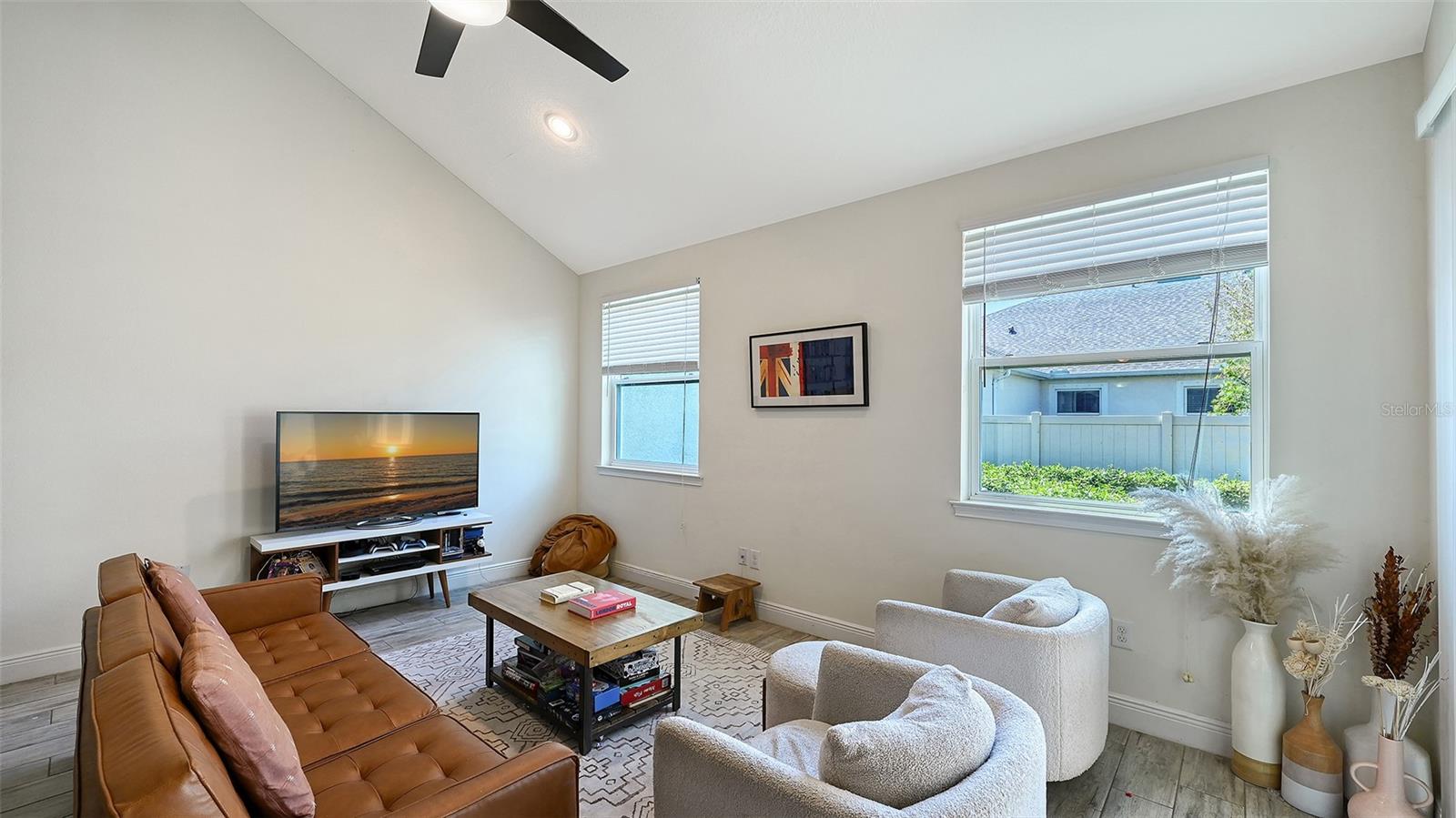 ENCLAVE/FRST LAKES - Residential