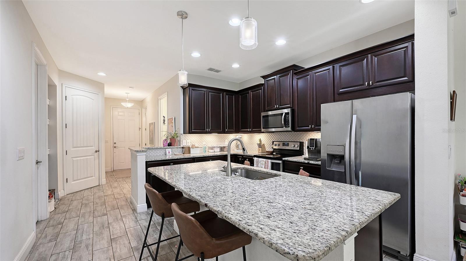 ENCLAVE/FRST LAKES - Residential