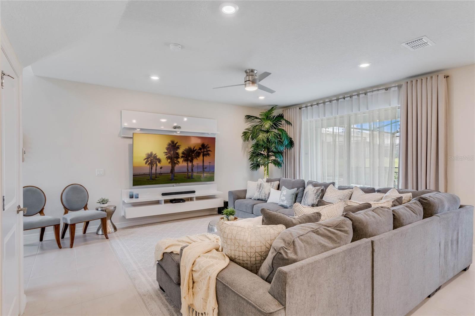 1170 ALOHA BOULEVARD